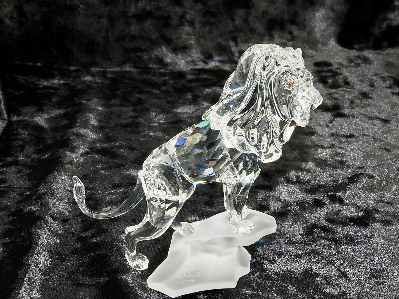 SWAROVSKI  LION    Retired, Signed - BNIB 269377 - $350.00