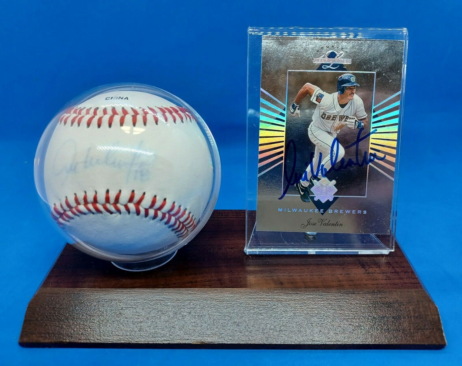 Jose Valentin Signed Baseball &amp; 1994 Milwaukee Brewers Card # 33 Leaf Li... - $19.99