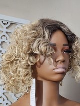 GNIMEGIL Short Curly Synthetic Wigs for Women Ombre Dark Blonde Loose Afro Kinky - £14.84 GBP