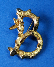 Sarah Coventry Letter &#39;B&#39; Pin Brooch Branch &amp; Vine Motif Gold Tone - £7.83 GBP