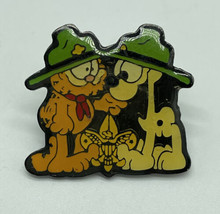 Vintage Garfield &amp; Odie BSA Cub Scouts Hat or Lapel Pin 1978 United Feature  - £8.52 GBP