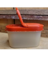 Tupperware Modular Mates Spice Container Shaker 1843 Red / Orange Lid Seal - $16.76 CAD