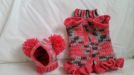 CUSTOM DOG SWEATER WITH HAT AND POM POMS $25 TO $45 - £27.68 GBP