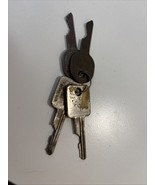 Vintage Lot Of 4 GM General Motors Car Keys - $12.87