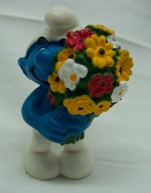 Vintage Schleich The Smurfs Smurf With Flowers 2&quot; Pvc Figure Toy 2000 - £11.94 GBP