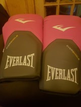 Everlast 1200028 - Pro Style Women&#39;s 12 oz. Pink Training Boxing Gloves - £17.91 GBP