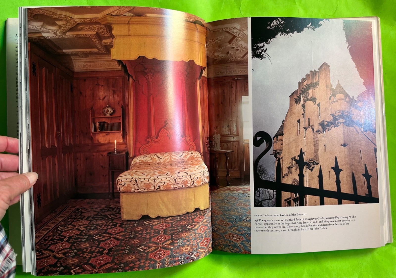 Vtg Scotlands Castles and Great Houses by Magnus Magnusson (HCDJ 1981) Item image 5