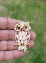 Owl Brooch Vintage Look Gold Plated Celebrity Broach Queen Royal Pin U3 Opal New - £15.57 GBP