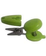 Lime Itty-Bitty Scissors - $163.58 MXN