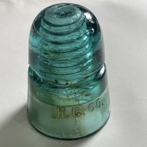 Vintage 4 1/4 &quot; H.G. CO.Bee Hive Aqua Glass Insulator.  H on top. Good Condition - £8.13 GBP