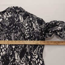 East 5th Petite Top Women's Black/White Floral Linen Blend Blouse Shirt Size PM image 7