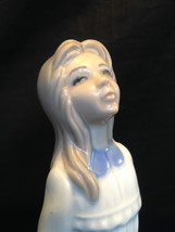 Antique Porcelaine Figurine. Avec Signets Comme Lladro - $65.00