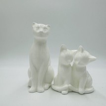Vintage Coalport England White Glossy Bisque Moments Cat &amp; Kitties Figurines - £67.25 GBP