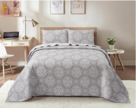 Farmhouse Gray White Pattern Reversible Quilt Set Trendy Popular  Cottage Boho - £69.73 GBP+