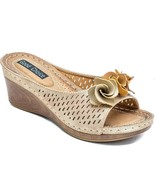 Good Choice Womens 7 M Gold Flower Slip On Wedge Sandals NIB YC2 - $34.29