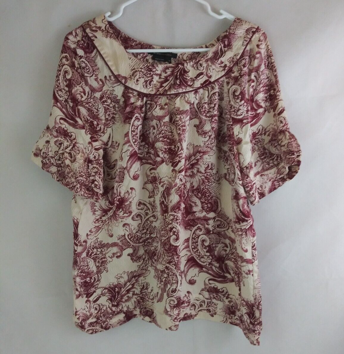 Primary image for BCBG Maxazria Women's Blouse With Floral Paisley Designs Size Medium 100% Silk