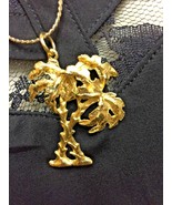 Vintage Statement Necklace, Gold Tone Etched, Two Palm Tree Pendant NK45 - $20.10 CAD