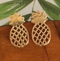 New Boutique Geometric Pineapple Stud Earrings Rose Gold Silver Cutout Tropical - £7.16 GBP