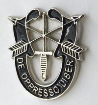 Us Army Special Forces De Oppresso Liber Lapel Pin 1 Inch - £4.43 GBP