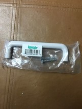 White 4&quot;cc Plastic Cabinet Pull Handles 34742 from Laurey Hardware - $84.51 MXN