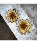 Vintage Sarah Coventry Large Flower Clip On Earrings Gold Tone Amber Center - $27.43 CAD
