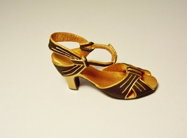 Just The Right Shoe Rising Star Miniature Shoe 1999 Style 25043 Raine Willits - £7.98 GBP