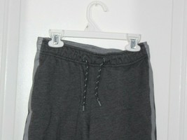Cat &amp; Jack Gray Shorts With Side Stripe Size Boys Medium 8/10 - $17.81