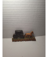 Vintage Wood Carved Magnet Set Pennsylvania Amish Buggy  and Covered Bridge - $150.53 MXN