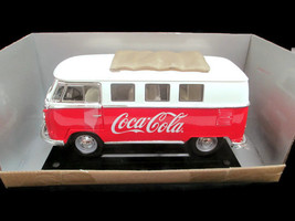 Coca-Cola MotorCity Classics 1962 Volkswagon Samba Minibus 1:18 Red Cream - £62.27 GBP