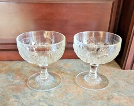 Set of 2 Vintage Jeannette Glass Iris &amp; Herringbone Footed Sherbet Bowl 4&quot; - £10.04 GBP