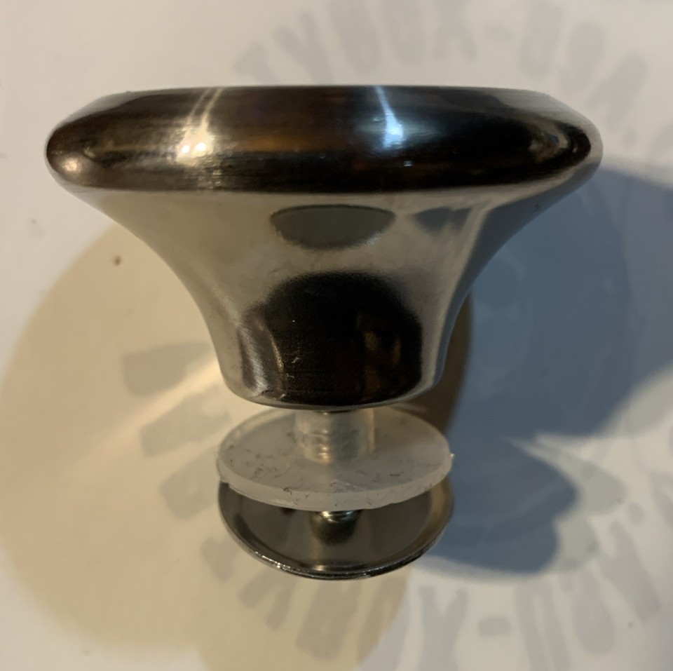 Le Creuset Signature Stainless Steel Knob, Medium Item image 6
