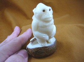 (tne-ape-go-235a) Gorilla + baby monkey ape TAGUA NUT palm nuts figurine... - $27.20
