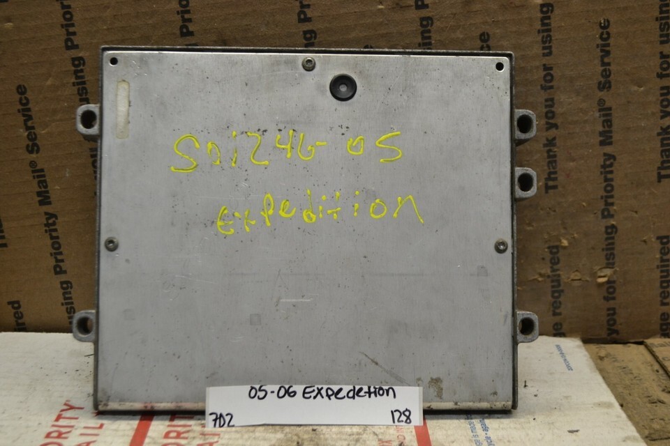 2005 2006 Ford Expedition Engine Control Unit ECU 5L1A12A650JF Module 12... - $31.35