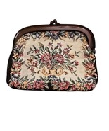 Vintage 70s Floral Tapestry Clutch Purse Kiss Lock Bag Lucite Handle Ret... - $639.68 MXN