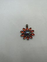 Flower shaped pendant - £11.19 GBP