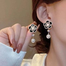 ACJ- Women&#39;s Fashion Temperament Pearl Vintage Earrings - $9.99