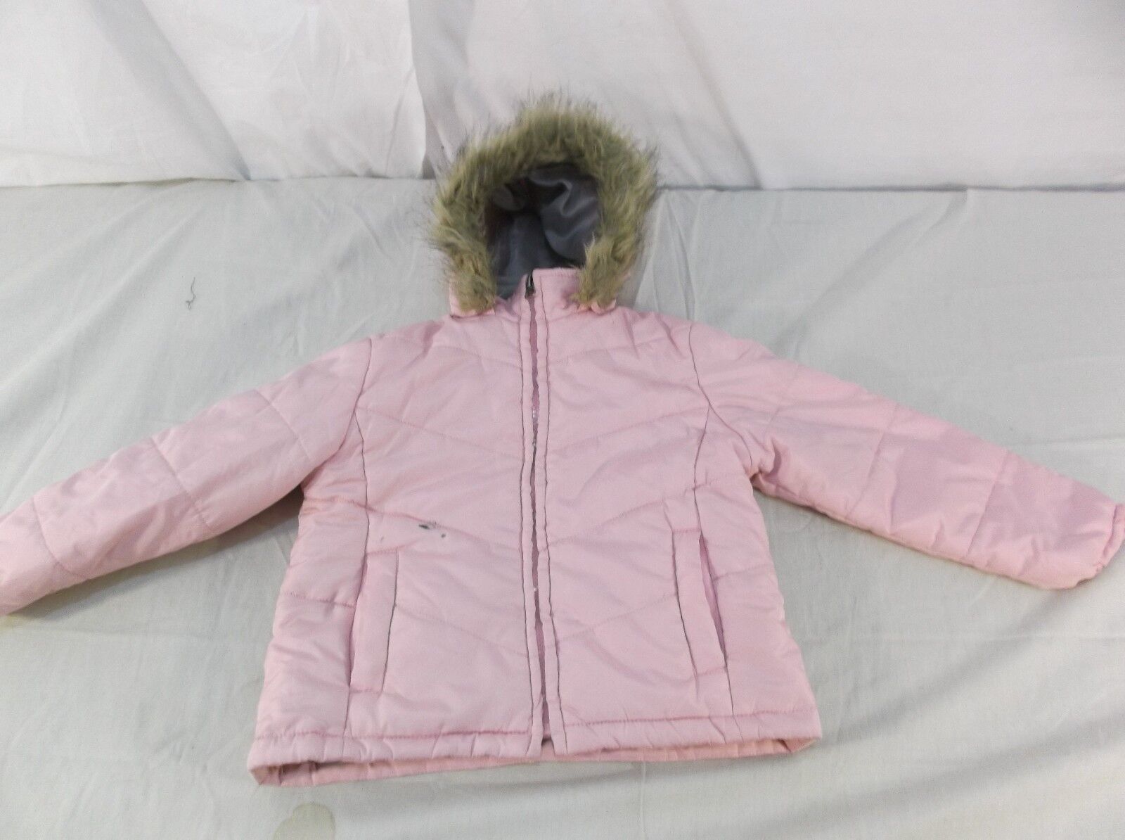 PB Basics Child Size 4 Pink and Gray Polyester Coat/jacket preowned 110300 - $11.28