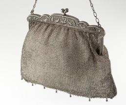 Vintage Sterling Silver Mesh Purse With Flora Pattern on Clasp and Chain... - $475.20