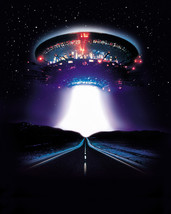 Close Encounters of the Third Kind Alien UFO Mothership over highway 8x10 Photo - £6.24 GBP