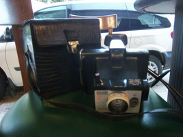 vintage Polaroid Square Shooter 2 land camera with case retro photography - £24.08 GBP