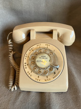 VTG ITT Rotary Dial Desktop Telephone Phone Cool Peach Color 1970&#39;s Untested - £26.82 GBP