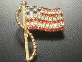 Vintage Signed Rafaelian American Flag Pin Brooch Crystals Patriotic Classy - £5.98 GBP