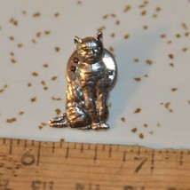 Wee Vintage kitten cat Brooch Scatter Pin Jewelry - £7.77 GBP