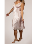 Shadowline Rochele Satin full slip adjustable straps Blush Size 3X Style... - $67.63 CAD