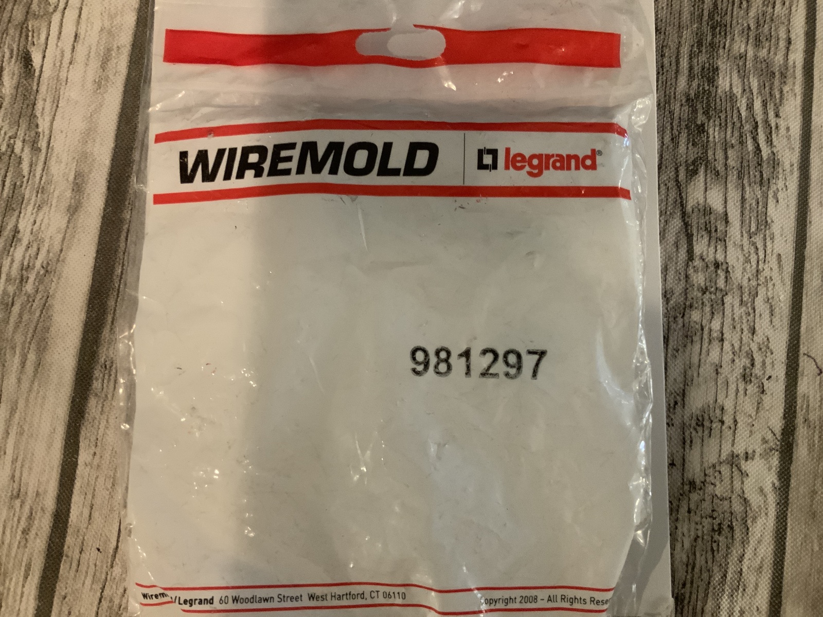 Wiremold Legrand 981297 OMNIBOX LINK STRAP HARDWARE FOR FLOOR BOXES - $4.59