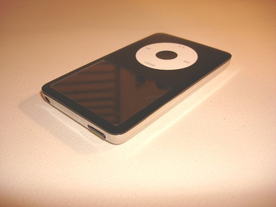 APPLE iPOD  CLASSIC  7TH GEN.  CUStOM BLACK  128GB. SSD  DRIVE...NEW BATTERY... Item image 3