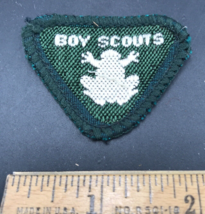 UK Boy Scouts Wolf Cub Swimmer Proficiency Badges Woven &amp; Bound 1934-196... - £14.81 GBP