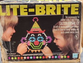 Vintage 1978 LITE BRITE Light Toy Original Box, 8 different color pegs - £19.33 GBP