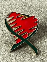 Small Red Enamel Splash w Green Abstract Heart Outline Goldtone Lapel or Hat Pin - £7.58 GBP