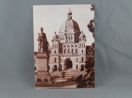 Vintage Postcard - Queen Victoria Monument Victoria Canada 1916 - Impact Art - £15.18 GBP